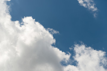 Fototapeta premium Sky with white clouds