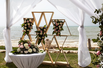 Fototapeta na wymiar Wedding Gazebo on the beach in Mexico