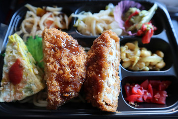 毎日働く人をかげで支える無難な宅配弁当