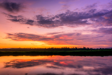 Obraz premium Scenic View Of Dramatic Sky During Sunset