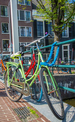 Fototapeta na wymiar Amsterdam Fahrräder