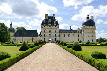 Façade du château de Valençay, Indre, France - obrazy, fototapety, plakaty
