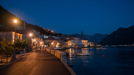Obraz premium Montenegro - Kotor bay. Night promenade of Perast. 