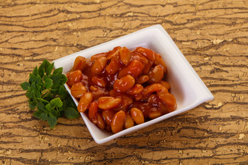 Baked kidney with tomato sauce