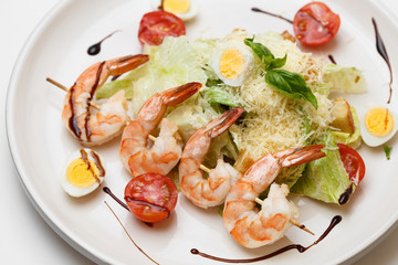 caesar salad with a prawns