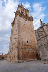 Torre de la catedral de El Burgo de Osma (Soria, España).