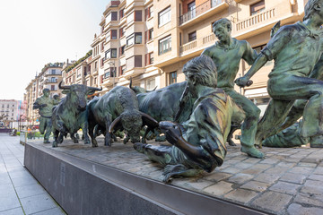 Monumento al encierro (Pamplona, Navarra - España).