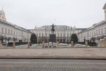 Fototapeta premium The Monument to Prince Jozef Poniatowski Presidential Palace in Warsaw, Poland