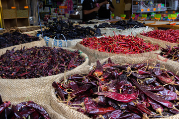 Chiles secos en mercado de Ciudad de México