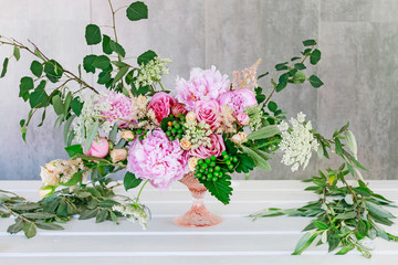 How to make modern table's centerpiece for summer wedding
