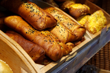 food, bread, bakery, shop, shelf, baked, breakfast, cookies, fresh, bun, food, 