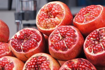 Pomegranate fruits is displayed for sale in the market.. Peeled to make it easier for customers to choose.