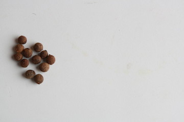 Jamaican pepper ideal for cocktails with vodka....