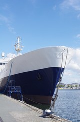 Bateau amarr&eacute; au port de St Malo
