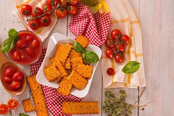 Tomato crackers.
