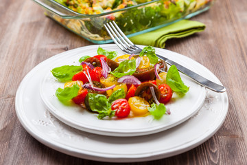 Tomato salad with fresh onion
