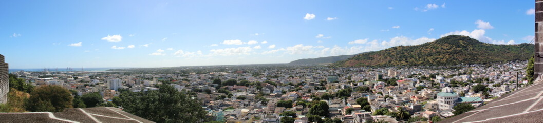 Fototapeta na wymiar Panoramabild von Port Louis - Hauptstadt Mauritius
