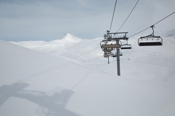 Fototapeta na wymiar Ski lift on the Alps