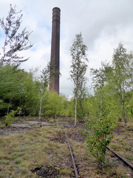 altes Fabrikgel&auml;nde mit Schornstein  (Stolberg Rhld.)	