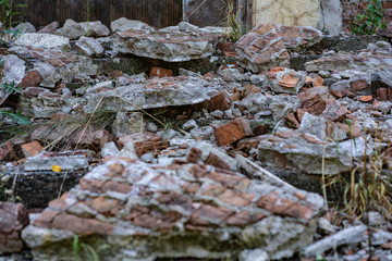 Destruction of the building fencing