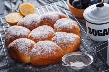fresh brioche buns
