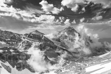 Tarda primavera e disgelo al Gran Sasso