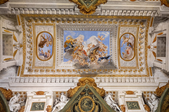 Panoramic view of interior and arts of Palazzo Pitti