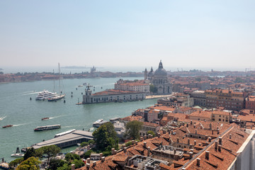 Fototapeta premium Panoramic view of Venice city and Basilica di Santa Maria della Salute