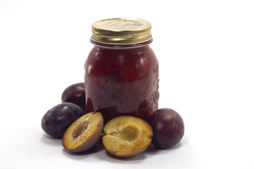 marmellata fatta in casa con crema appena raccolta
