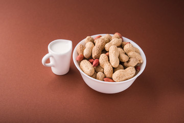 Organic peanuts with milk