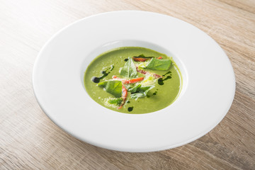 vegan green cream soup spinach