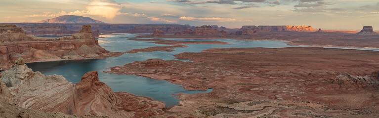 Amazing sunset at lake powell - Alstrom point, Arizona