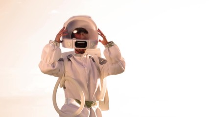 Italian flag on the moon, alternative story