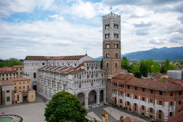 La spettacolare vista del Duomo di San Martino a Lucca - obrazy, fototapety, plakaty