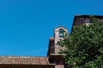 Une cloche sur le toit
