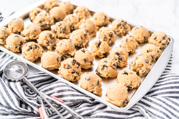 Baking cookies