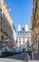 Fototapeta na wymiar Narrow street of old Paris