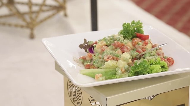 vegetable salad  it contains cauliflower, green cabbage, pasta tomato and more