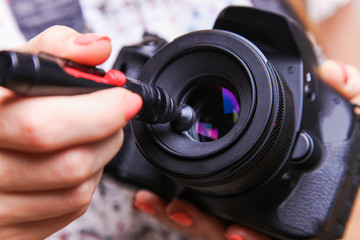 Cleaning pencil for camera lens