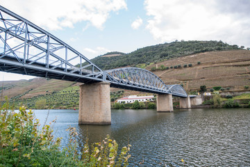 Fototapeta na wymiar EUROPE PORTUGAL DOURO BRIDGE