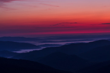 wschód słońca z połoniny Wetlińskiej