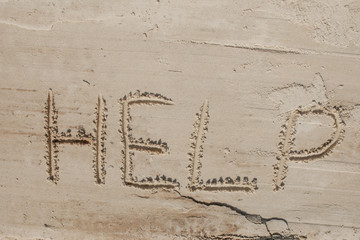 Help me the inscription on the sand. Please help me. On a tropical beach