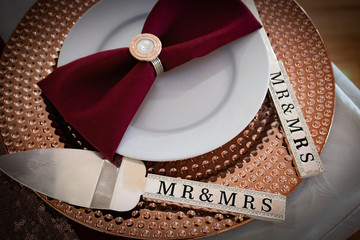 mr and miss cake knife plate wedding day