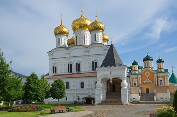 Fototapeta na wymiar Trinity Cathedral and Church of the Nativity of the blessed virgin Mary in Holy Trinity Ipatiev monastery in Kostroma. Golden Ring of Russia