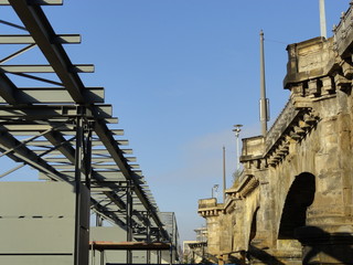 Fototapeta premium Bau einer Behelfsbrücke