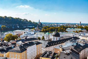 Fototapeta na wymiar Panoramic view in a Autumn season at a historic city of Salzburg, Austria