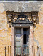 Fototapeta na wymiar Picturesque balcony in Ginosa, Apulia, south Italy