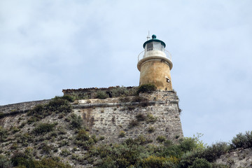 Fototapeta na wymiar Leuchtturm auf der Alten Festung in Korfu-Stadt