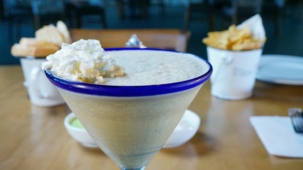 bebida con alcohol, cocktel