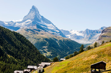 Zermatt, Findeln, Matterhorn, Sunnegga, Bergkapelle, Alpen, Gletscher, Wallis, Weiler, Alm, Bergwiesen, Bergblumen, Sommer, Schweiz © bill_17